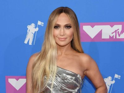 ¡Asombrosa! Jennifer López deslumbra con un baile muy descarado ¡Ojo al detalle!