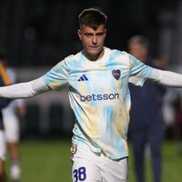 Una nueva salida en Boca: Chelsea hizo uso de la opción de repesca de Aaron Anselmino