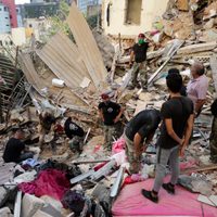 Beirut: 100 fallecidos, 4000 heridos, 100 desaparecidos y cientos de miles sin casa