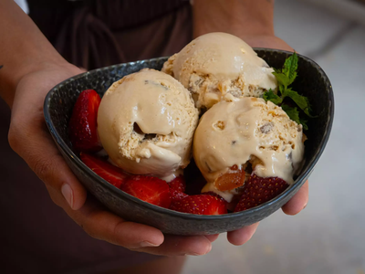 Refrescante y cremoso, igual que en las heladerías: helado de sambayón casero y sin máquinas