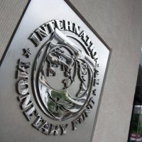 En medio de la incertidumbre, el FMI confirmó que siguen las negociaciones con Argentina
