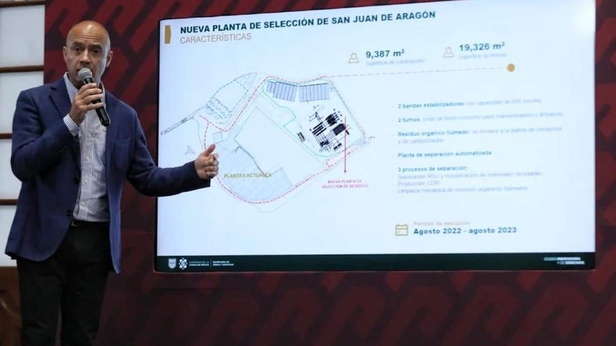 Jesús Esteva, secretario de Obras y Servicios
