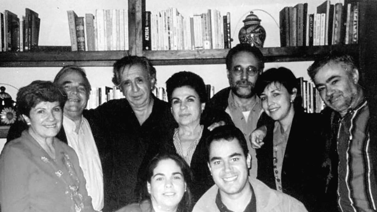Leñero logró reunir una gran biblioteca