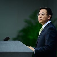 China acusa a Trump de utilizar al país asiático para "eludir sus obligaciones" con la OMS