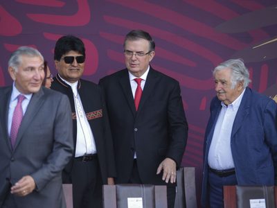 AMLO promete luchar para liberar a Assange, “Quijote de nuestro tiempo”