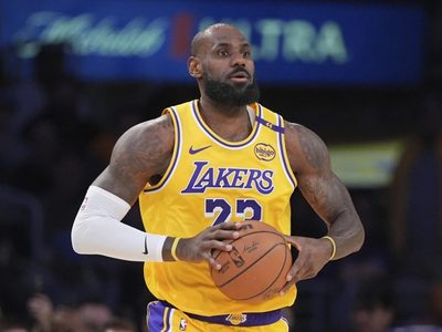 LeBron James jugará su temporada número 23 en la NBA y ganará 52.6 millones de dólares