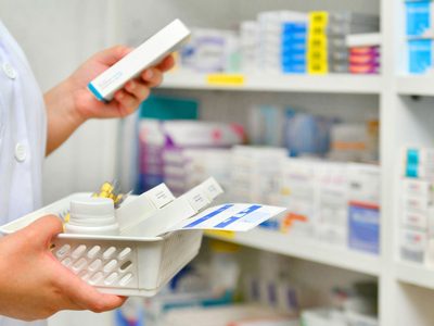 El Gobierno firmó un convenio con PAMI para facilitar el acceso a medicamentos oncológicos