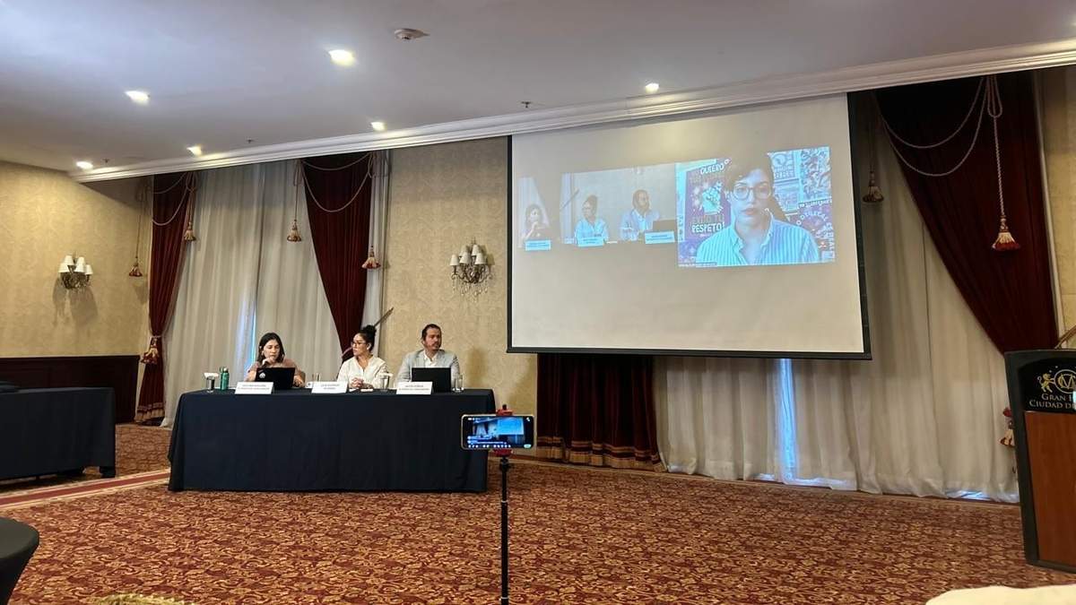 Conferencia de asociaciones civiles como El Poder del Consumidor y Cultivando Género