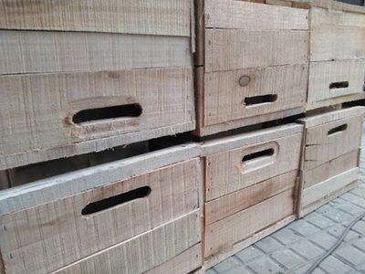 Con el cajón de la verdulería que ibas a tirar y sin herramientas costosas, hacé este banquito súper coqueto para tu living