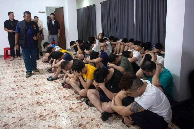 Policías detuvieron a chinos en Batam, Indonesia