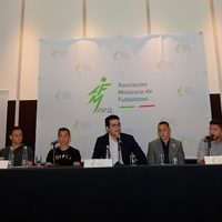 Fuertes sindicatos de futbolistas, en países campeones del mundo