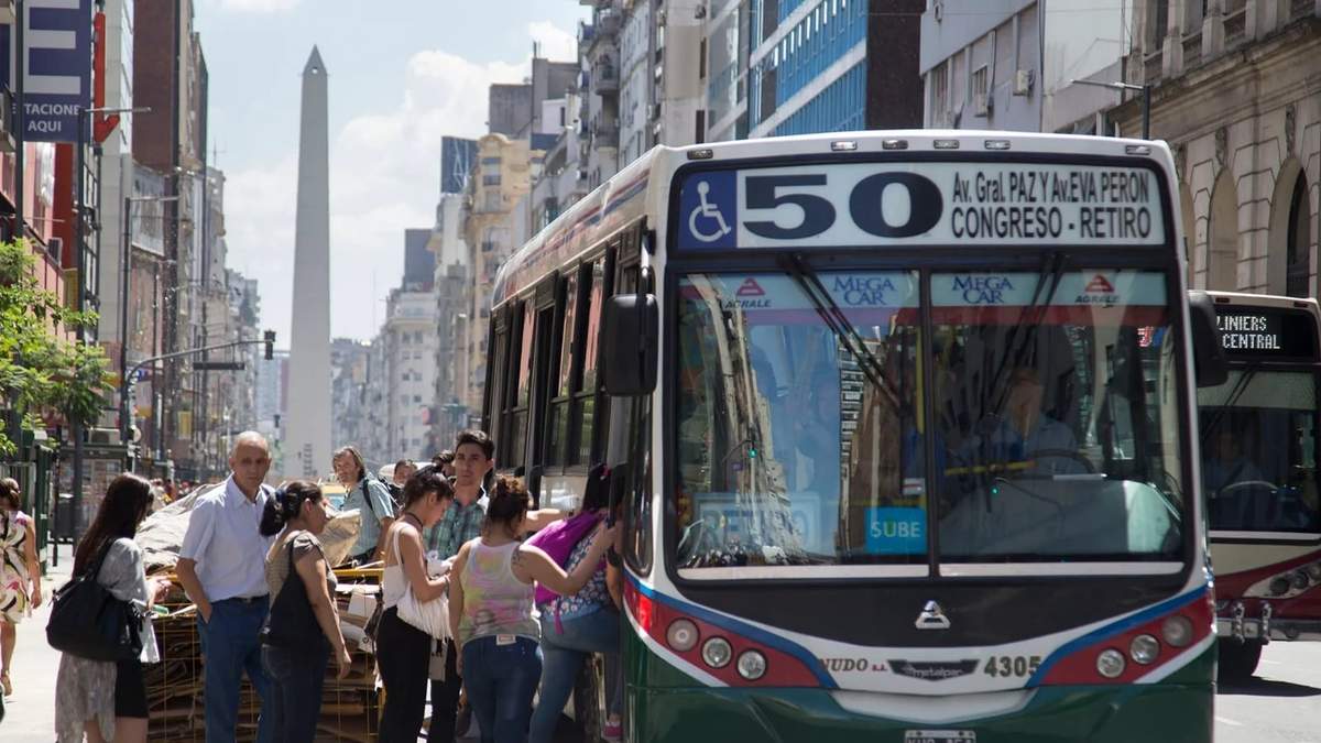 Las empresas de colectivos aseguran que está en riesgo la operación. Fuente: (X)