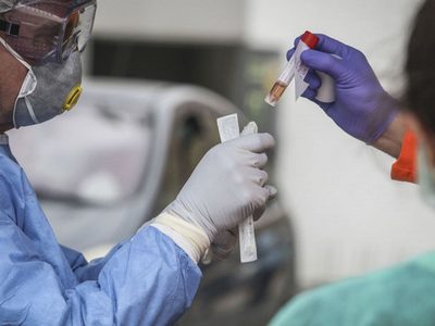 El lunes cerró en Neuquén con 379  nuevos casos de coronavirus y 4 personas fallecidas