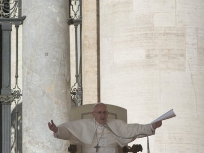 El Papa felicita por teléfono a Joe Biden