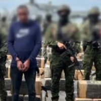 Incautan semisumergible con carga de cocaína valorada en 50 millones de dólares en Ecuador