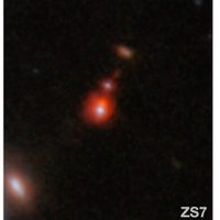 Telescopio Webb descubre fusión de dos enormes agujeros negros que datan del principio del universo