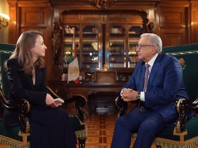 Morena podría correrse hacia el centro cuando deje la Presidencia: AMLO a Inna Afinogenova (Video)
