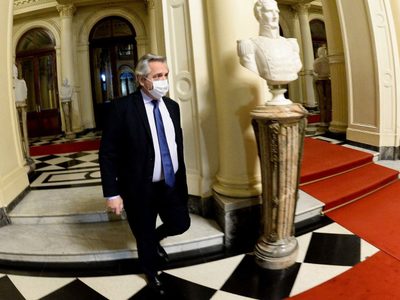 Alberto Fernández se reunió con Duhalde y de Mendiguren para discutir la post-pandemia
