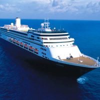 Sin turistas, anclan en Puerto Vallarta 4 barcos de Holland American Line