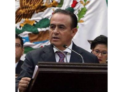 Secretario de Gobierno de Michoacán renuncia por problemas de salud