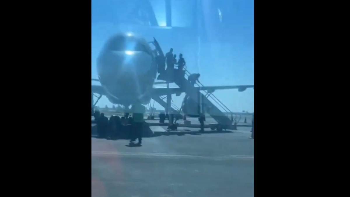 En redes circuló un video del operativo en el aeropuerto