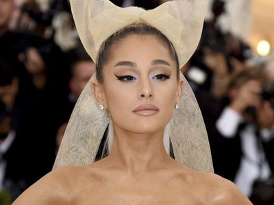¡OMG! Ariana Grande no permitió que esta famosa apareciera en su nuevo videoclip. ¿Chica mala?