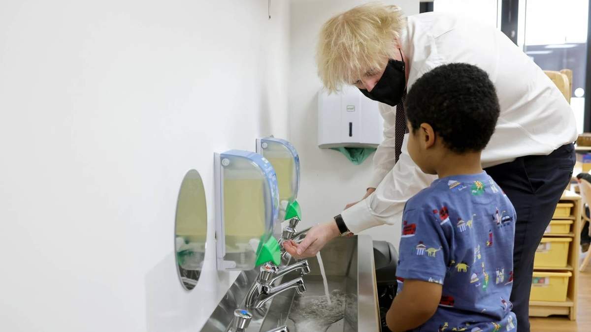 Boris Johnson insistió en medidas como el lavado de manos