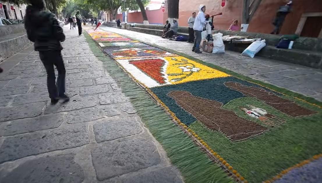 Los tapetes florales de Patamban