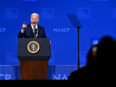 Biden dice que enfriar la retórica política no significa "dejar de decir la verdad" sobre Trump