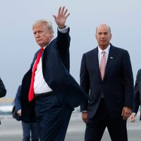 Trump bloquea comparecencia de diplomático clave en el caso Ucrania