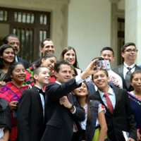 Reforma educativa, para impulsar a jóvenes: Peña al entregar Premio Nacional de la Juventud 2018