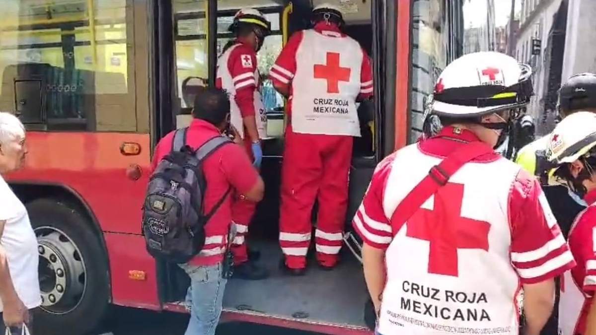 El chofer perdío el contro de la unidad a la altura de la estación Teatro Blanquita, alcaldía Cuauhtémoc