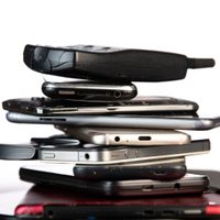 La vuelta a los “ladrillos”: más personas buscan desprenderse de sus teléfonos inteligentes