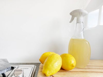 Cómo hacer un desengrasante casero económico y muy efectivo para limpiar la cocina