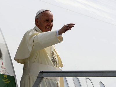 El papa Francisco llega hoy a Canadá: en un gesto histórico, pedirá perdón a los pueblos indígenas