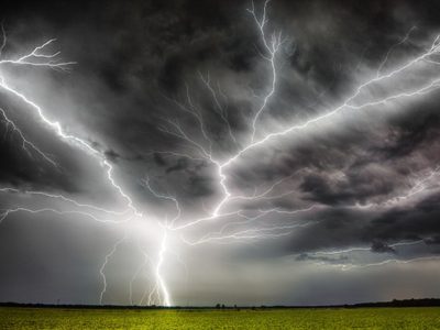 Qué es una alerta de "Tormenta Negra" y cuál es la situación meteorológica en México
