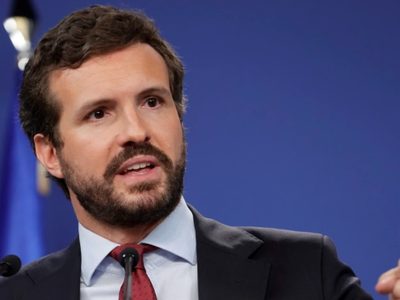 El dirigente del Partido Popular acudió a una misa en homenaje al dictador Francisco Franco