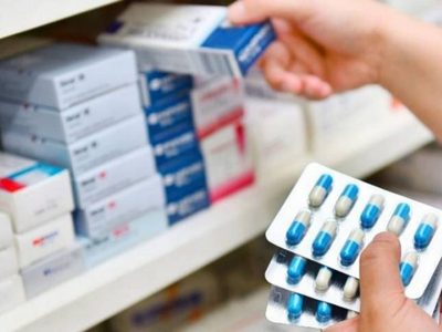 Pese al acuerdo con el gobierno, farmacéuticas aumentaron medicamentos