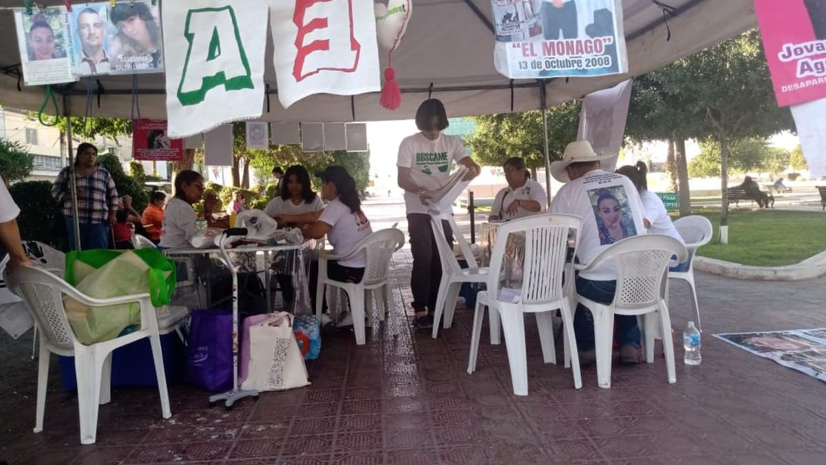 Familiares de desaparecidos hacen fichas de búsqueda en Piedras Negras