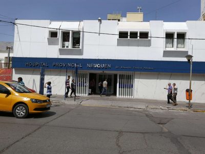 Denuncian que en el Hospital Castro Rendón faltan guantes, desinfectantes, remedios y hasta sábanas