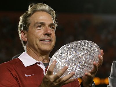 Se retira Nick Saban, leyenda del futbol americano colegial