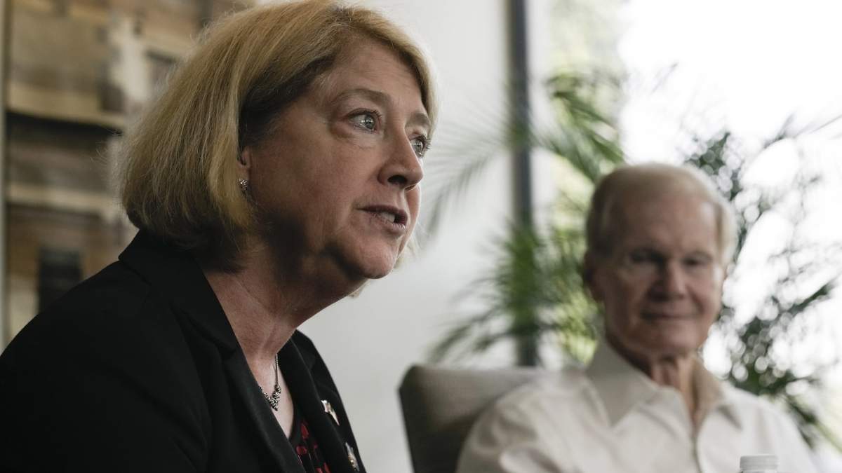Pamela Melroy y Bill Nelson