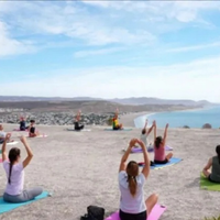 Yoga, naturaleza y bienestar: así será el Festival Vibra en Rada Tilly
