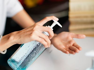 El Gobierno fijó el precio máximo del alcohol en gel. ¿Cuánto debe valer?