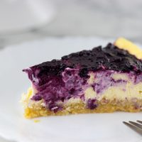 Cheesecake de arándanos: extra cremoso y con sabor a gloria, para comenzar la semana con una rica merienda