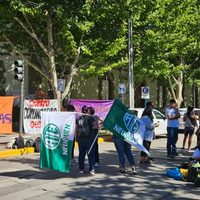 Trabajadores del ex ministerio de Desarrollo Social se manifestaron en Casa de Gobierno