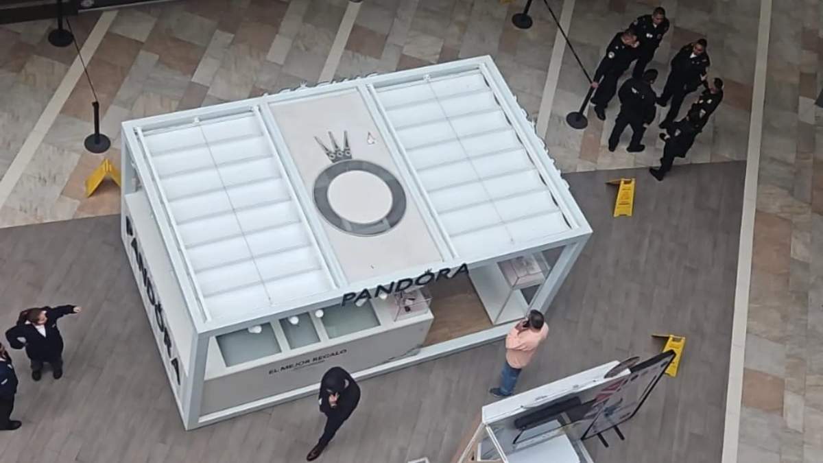 Roban joyería Pandora de la plaza comercial Patio Tlalpan