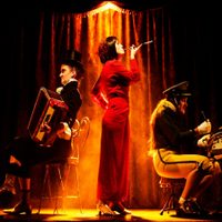 'Cabaret mortal”, 10 años de risas por la muerte