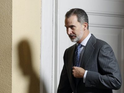 No puede ocultarlo más: la nueva familia del rey Felipe