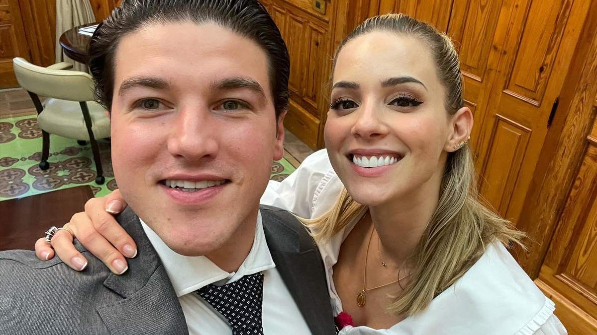 Samuel García y su esposa, Mariana Rodríguez